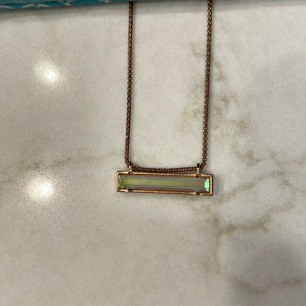 Kendra Scott necklace